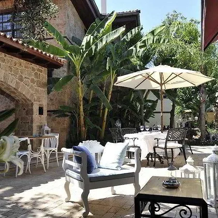 Tuvana Hotel 